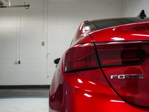 Used 2021 Kia Forte LXS FWD image 35