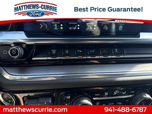 Used 2024 Chevrolet Silverado 3500 High Country w/ High Country Premium Package AWD/4WD image 23