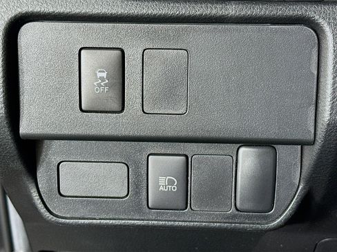 Used 2023 Toyota Tacoma SR RWD image 16