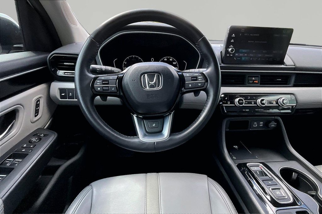Used 2025 Honda Pilot EX-L image 9