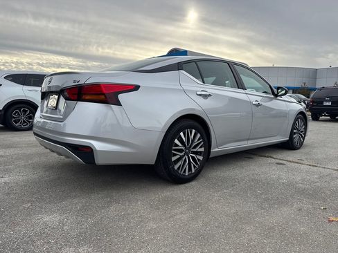 Used 2023 Nissan Altima 2.5 SV image 6