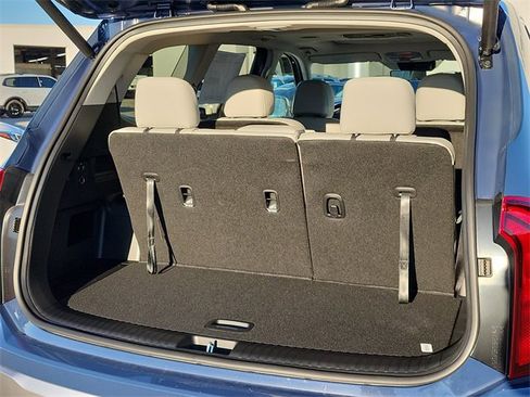 New 2025 Kia Telluride S image 6