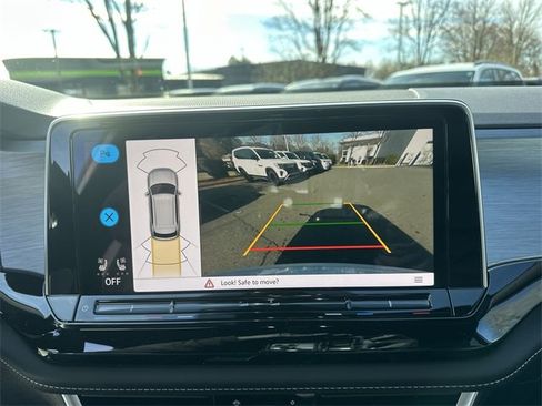 New 2026 Volkswagen Atlas Cross Sport SE image 18