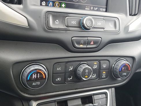 Used 2022 GMC Terrain SLE w/ Driver Convenience Package image 21