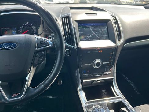 Used 2020 Ford Edge ST w/ Equipment Group 401A AWD/4WD image 18