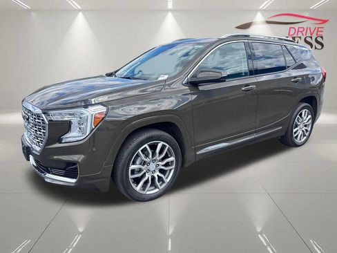 Certified 2023 GMC Terrain Denali AWD/4WD image 4