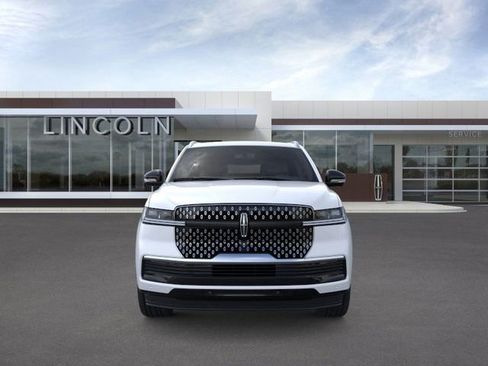 New 2026 Lincoln Navigator L Reserve AWD/4WD image 6