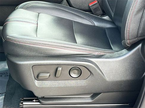 Used 2023 Chevrolet Suburban RST w/ Luxury Package image 19