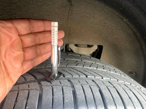 Used 2025 Honda Pilot EX-L image 18