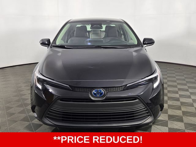 Used 2024 Toyota Corolla LE FWD image 2