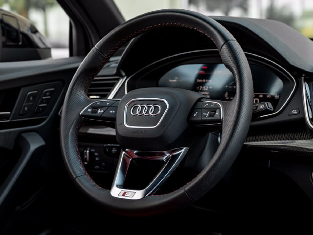 Used 2024 Audi SQ5 Premium Plus AWD/4WD image 22