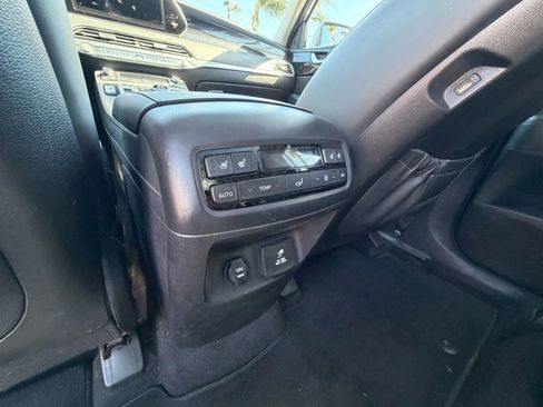Used 2021 Hyundai Palisade Limited FWD image 30