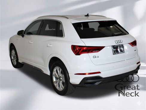 Used 2024 Audi Q3 2.0T Premium Plus image 8
