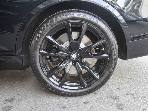 Used 2026 BMW X7 M60i w/ Climate Comfort Package image 8