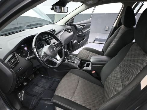 Used 2021 Nissan Rogue Sport SV image 21