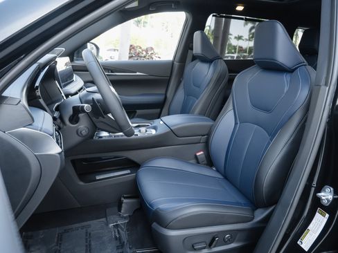 Certified 2026 INFINITI QX60 Sport w/ Dark Cargo Package AWD/4WD image 8