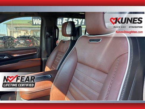 Used 2023 GMC Yukon Denali Ultimate image 23