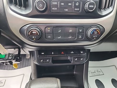 Used 2015 GMC Canyon SLT w/ Driver Alert Package AWD/4WD image 19