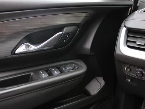 Used 2022 GMC Terrain SLE image 11