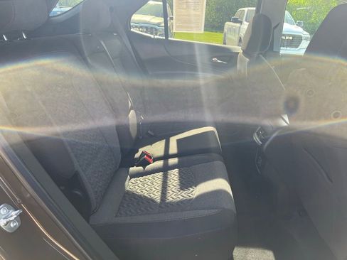 Used 2024 Chevrolet Equinox LT w/ LPO, Floor Liner Package FWD image 15