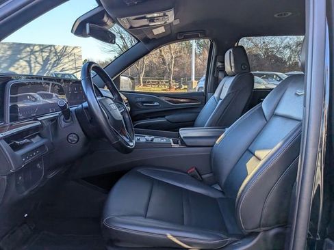 Used 2022 Cadillac Escalade ESV Luxury image 14