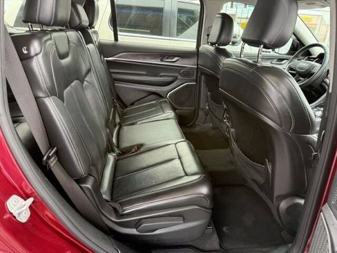 Used 2022 Jeep Grand Cherokee L Limited RWD image 13