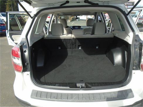Used 2015 Subaru Forester 2.5i Premium w/ All-Weather Package image 16