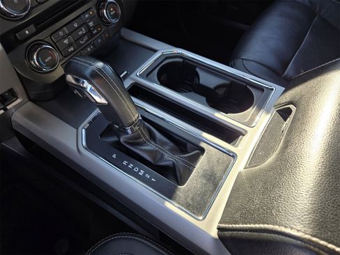 Used 2015 Ford F150 Lariat image 18