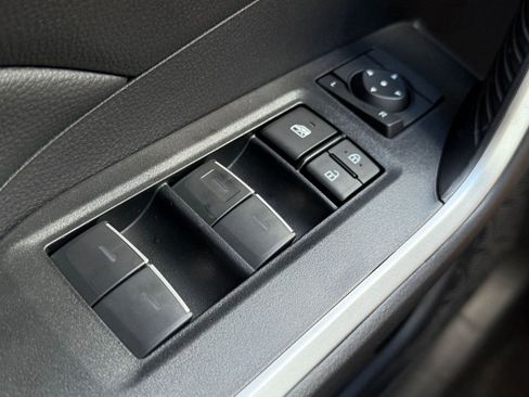 Used 2025 Toyota RAV4 XLE image 25