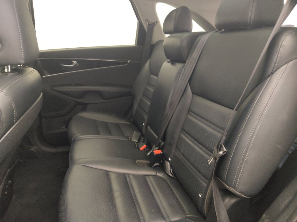 Used 2020 Kia Sorento EX FWD image 18
