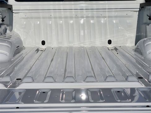 Used 2025 Nissan Frontier S image 21