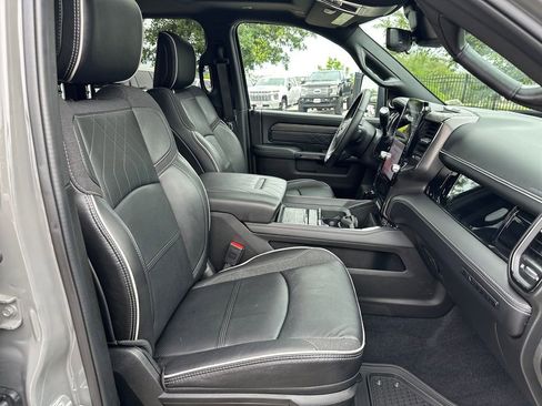 Used 2026 RAM 2500 Limited AWD/4WD image 38