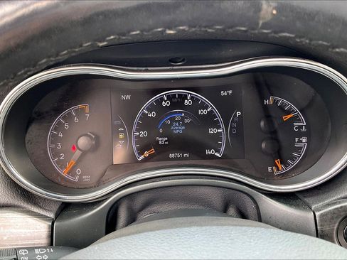 Used 2021 Jeep Grand Cherokee Limited image 19