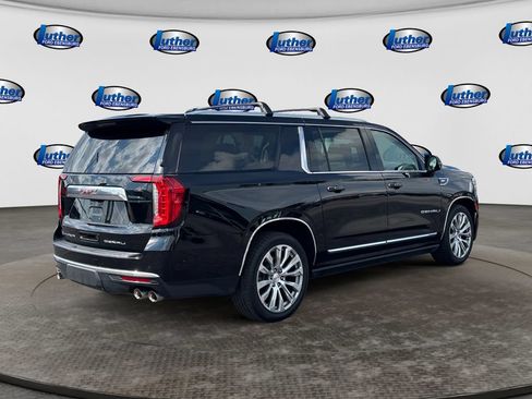 Used 2022 GMC Yukon XL Denali w/ Denali Reserve Package AWD/4WD image 5