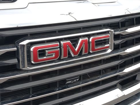 New 2025 GMC Sierra 2500 SLT w/ SLT Premium Package AWD/4WD image 28