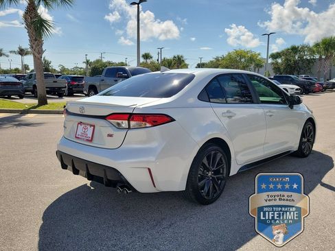Certified 2024 Toyota Corolla SE FWD image 4