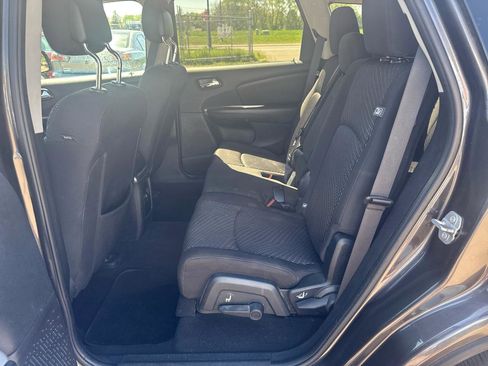 Used 2016 Dodge Journey SE w/ Flexible Seating Group FWD image 11
