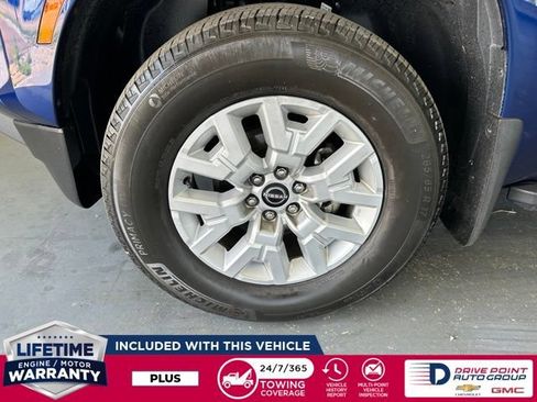 Used 2022 Nissan Frontier SV AWD/4WD image 11