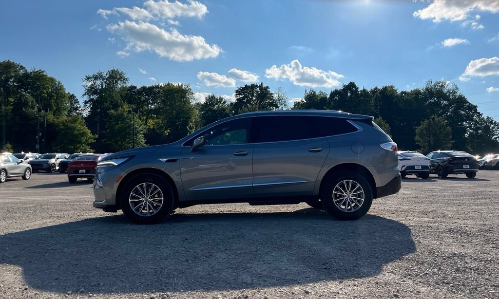 Used 2024 Buick Enclave Essence w/ Technology Package AWD/4WD image 15