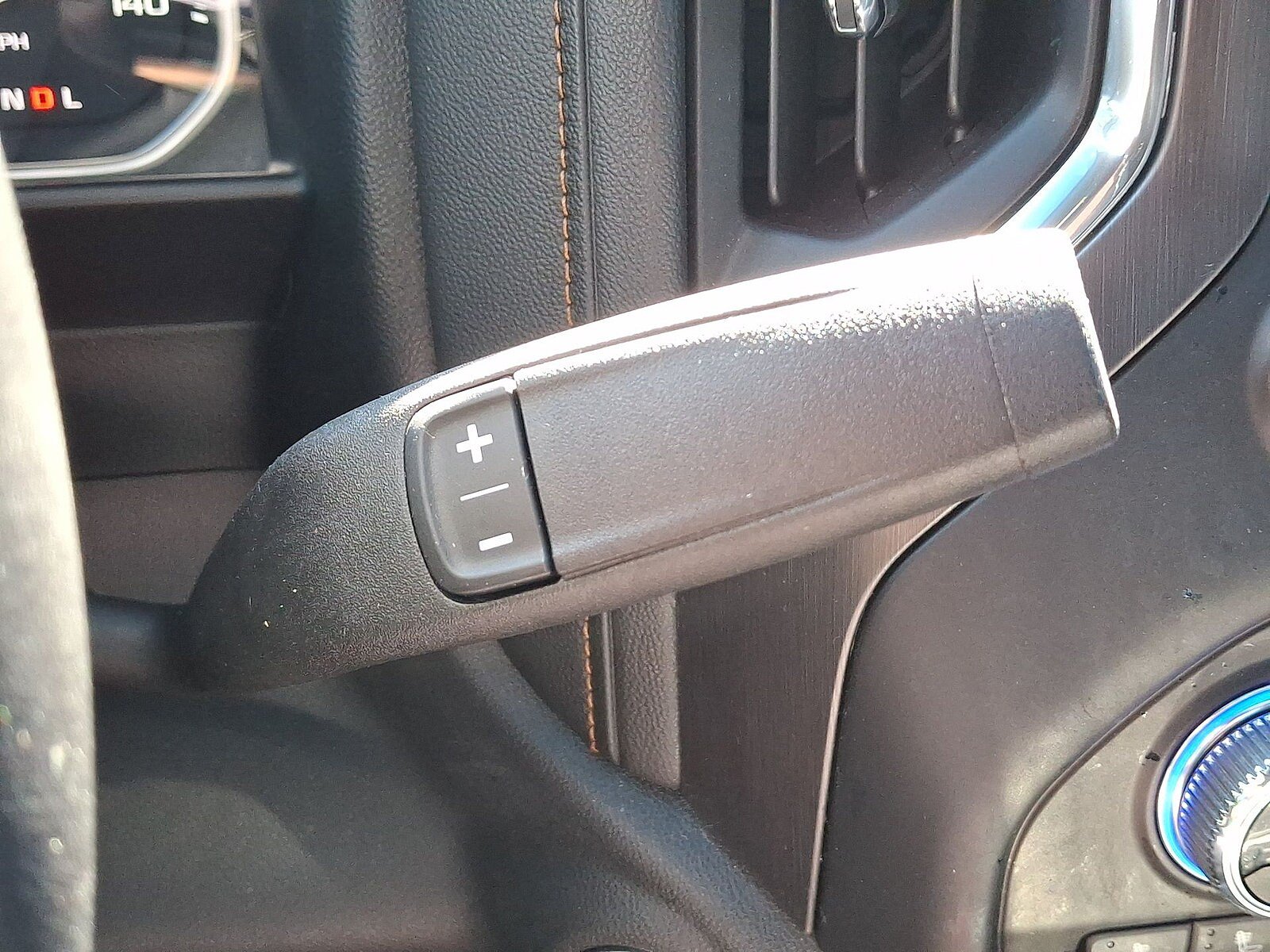 Used 2020 GMC Sierra 1500 AT4 w/ AT4 Premium Package AWD/4WD image 12