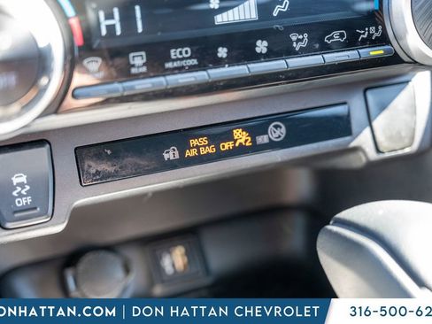 Used 2025 Toyota RAV4 XLE image 10