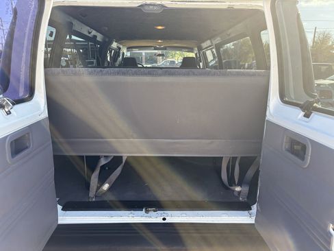 Used 2000 Dodge B3500 image 13