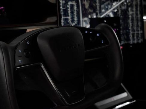 Used 2023 Tesla Model S image 31