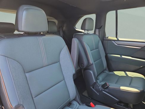 Used 2025 GMC Acadia AT4 w/ Super Cruise Package AWD/4WD image 32