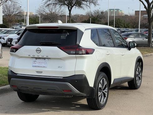 Certified 2023 Nissan Rogue SV image 4