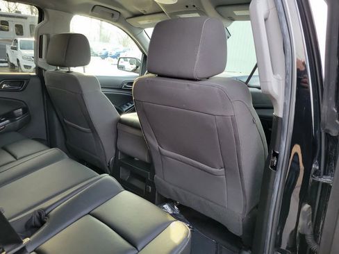 Used 2020 Chevrolet Tahoe 4WD w/ Remote Keyless Entry Package image 28