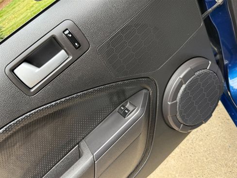 Used 2009 Ford Mustang GT Premium image 43