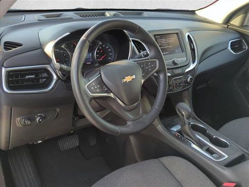 Used 2024 Chevrolet Equinox LT FWD image 9