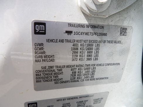 Used 2023 Chevrolet Silverado 2500 Custom w/ Infotainment Package image 16