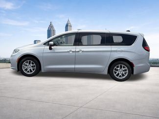 Used 2023 Chrysler Pacifica Touring-L FWD video 2